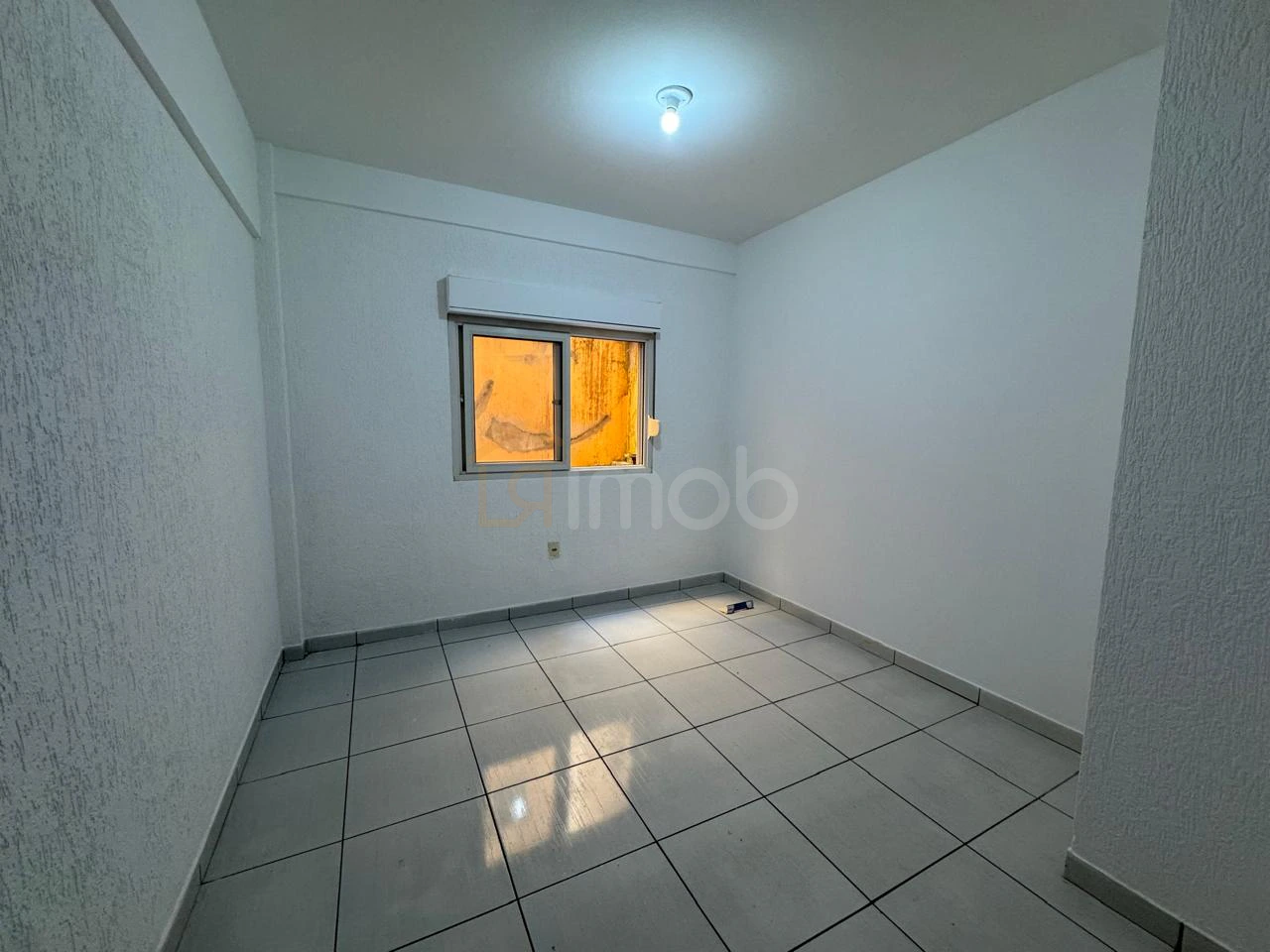 Apartamento térreo com pátio 2 quartos - Vila Nova - foto 2